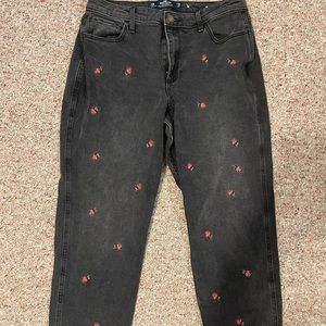 Hollister Rose Embroidered Mom Jeans